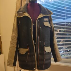 Women's Patagonia Mixed Media Gray and Tan Jacket